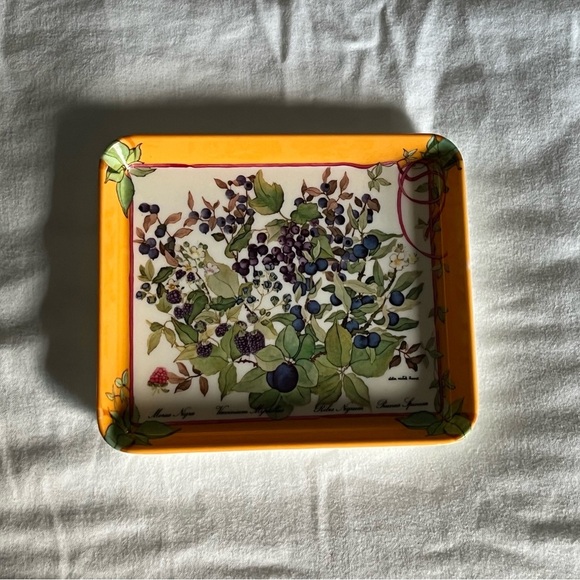 RDE Import Inc. Made in Italy Melamine Foral Blueberries Trinket Trays EUC - Picture 4 of 7